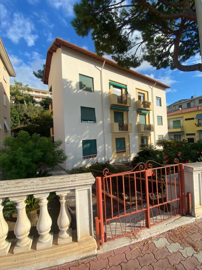 Casa Di Vavi Apartment Ospedaletti Exterior photo
